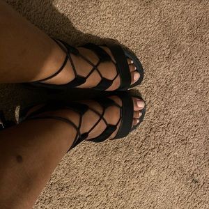 UGG sandals, black, size 7.5, leather